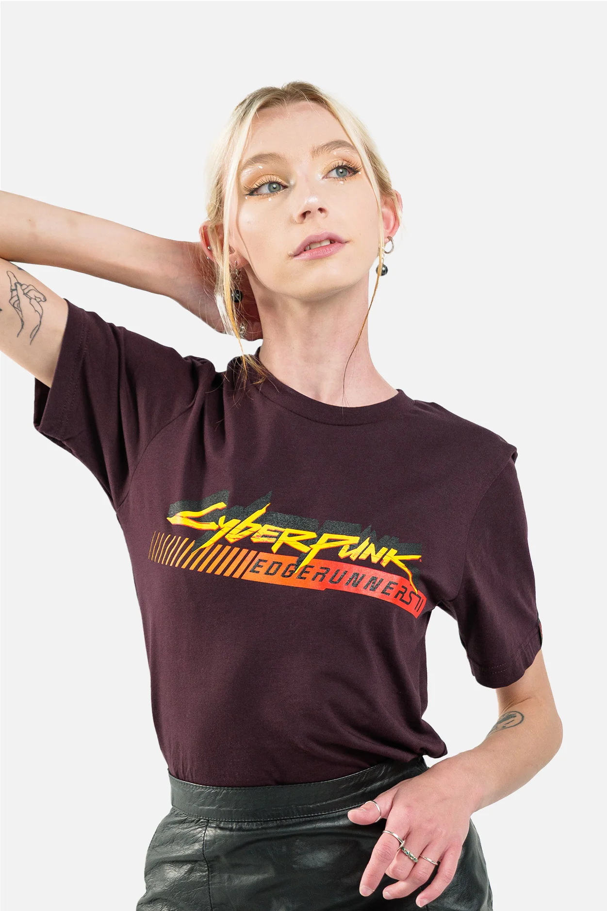 CYBERPUNK: EDGERUNNERS 2 LOGO TEE - Image 8