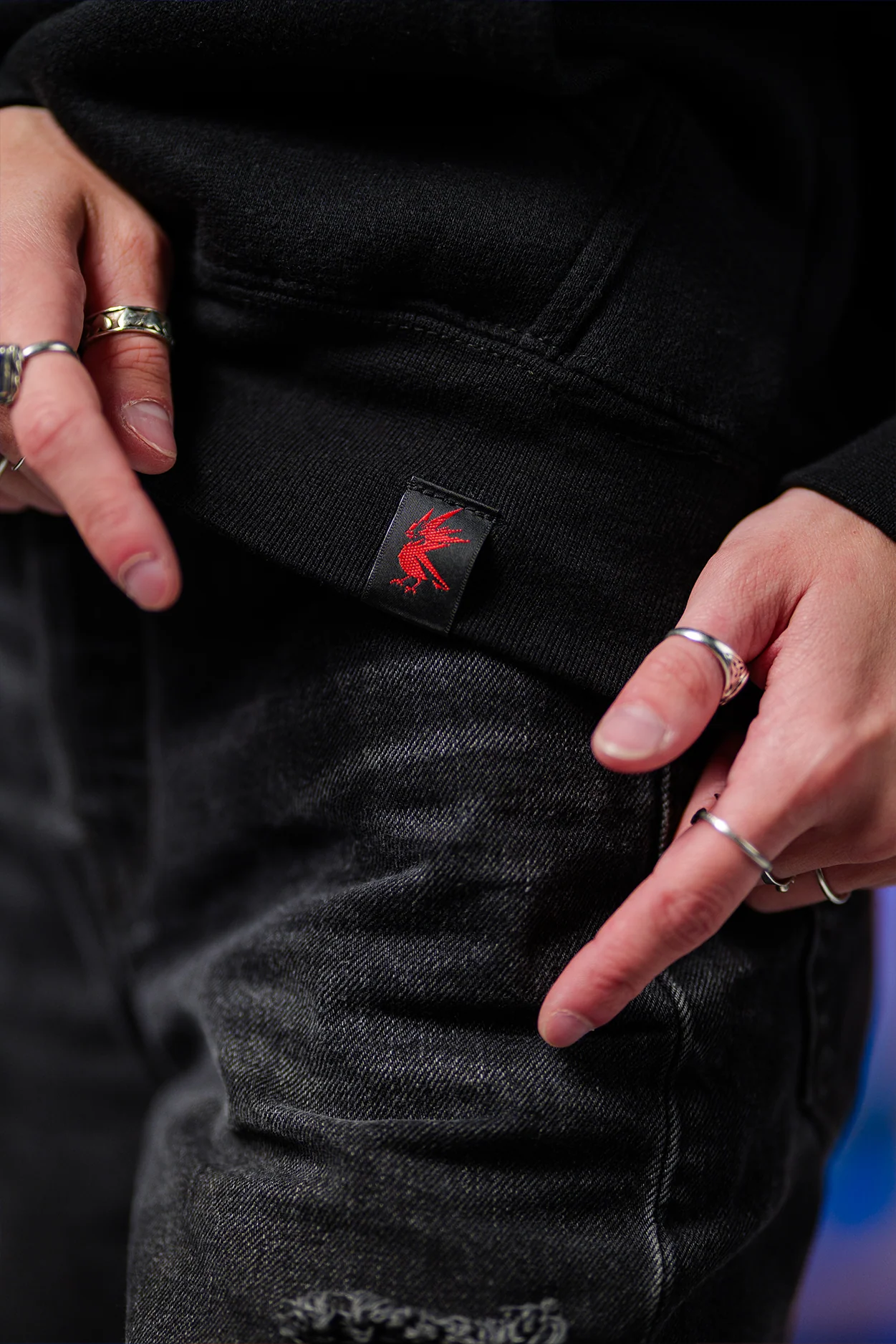 CYBERPUNK: EDGERUNNERS 2 POSTER ART HOODIE - Image 4