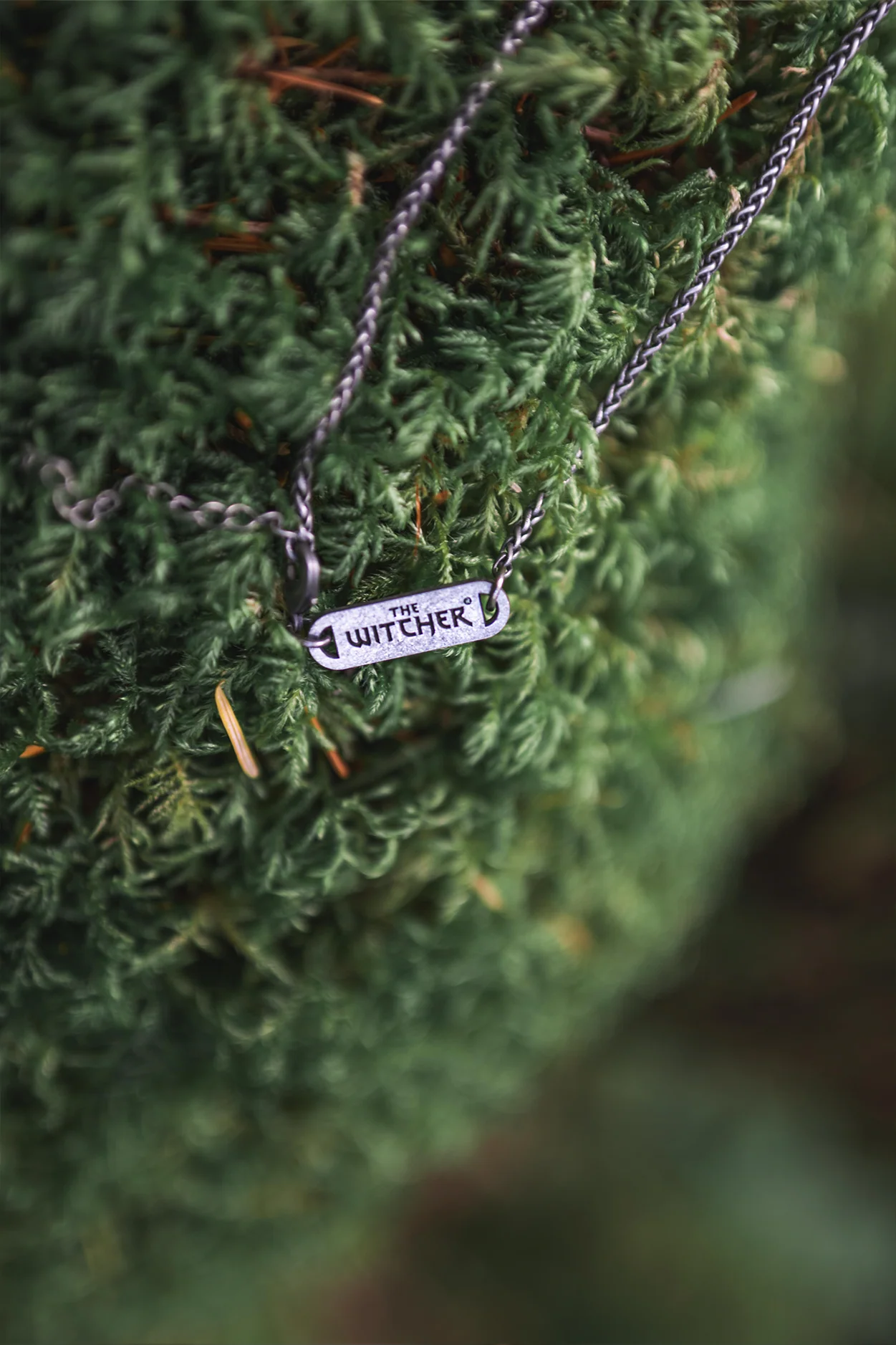 THE WITCHER SIGNS PENDANT SET AND KEEPSAKE BOX - Image 10