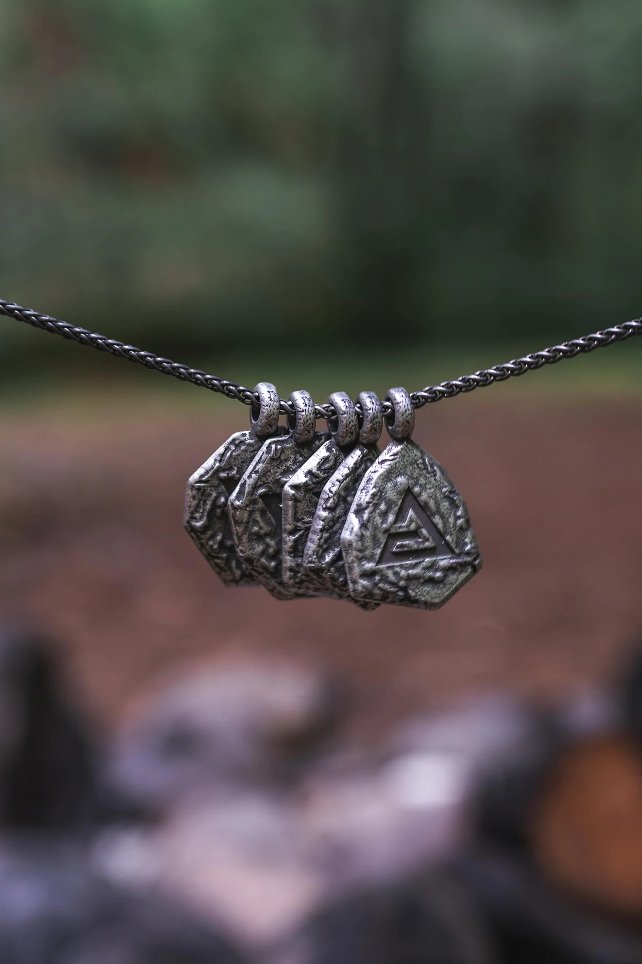 THE WITCHER SIGNS PENDANT SET AND KEEPSAKE BOX - Image 14