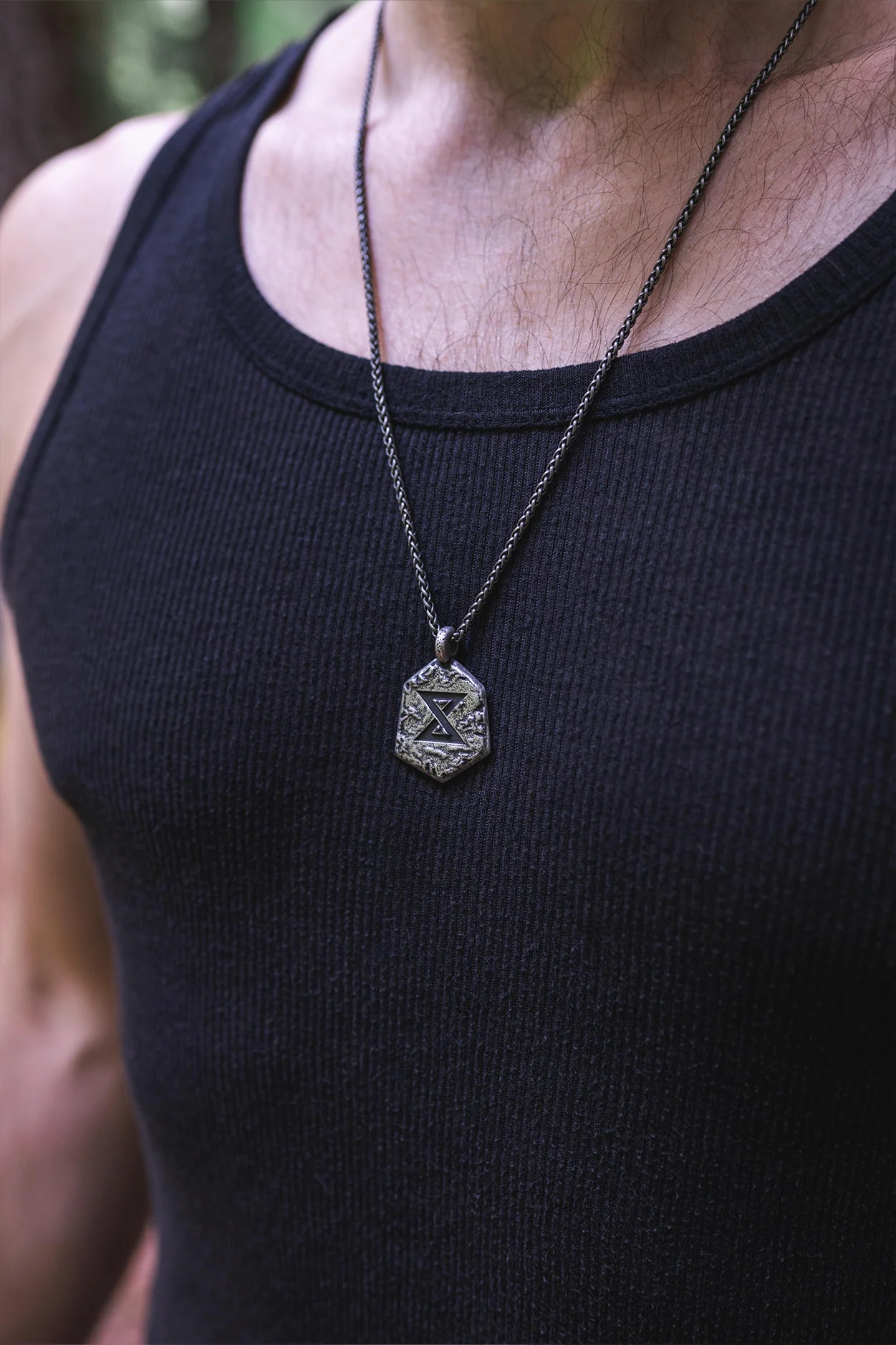 THE WITCHER SIGNS PENDANT SET AND KEEPSAKE BOX - Image 16