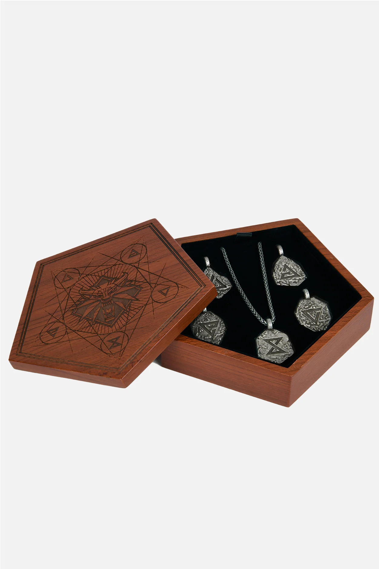 THE WITCHER SIGNS PENDANT SET AND KEEPSAKE BOX - Image 23